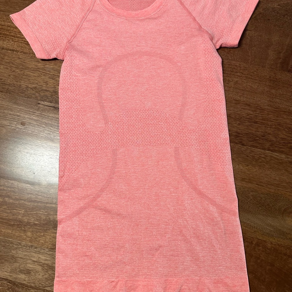 Swiftly tech short sleeve size 2